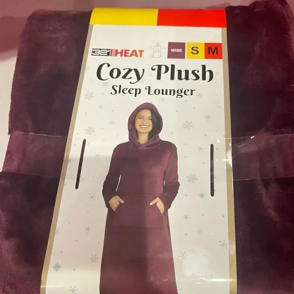 Snuggie Woman’s 32 degree plush sleep lounger